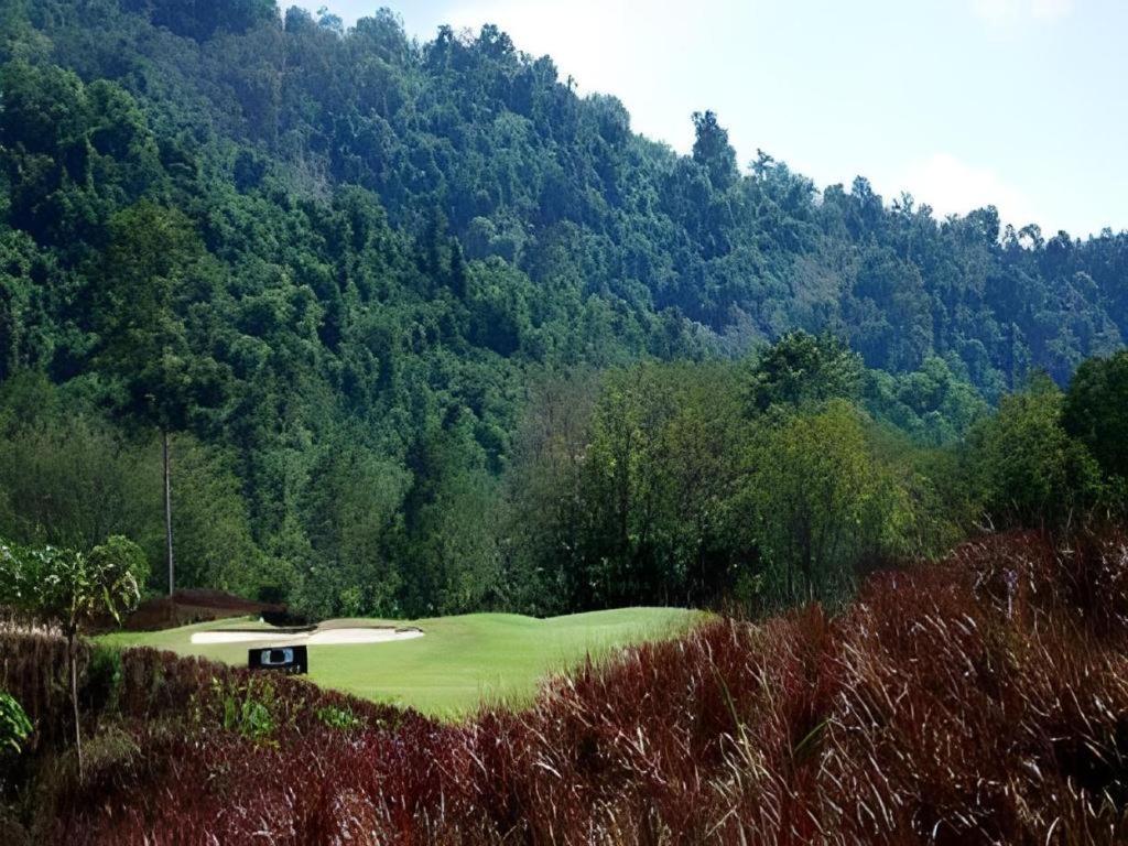 Royal Hills Golf Resort & Spa Nakhon Nayok Exterior photo