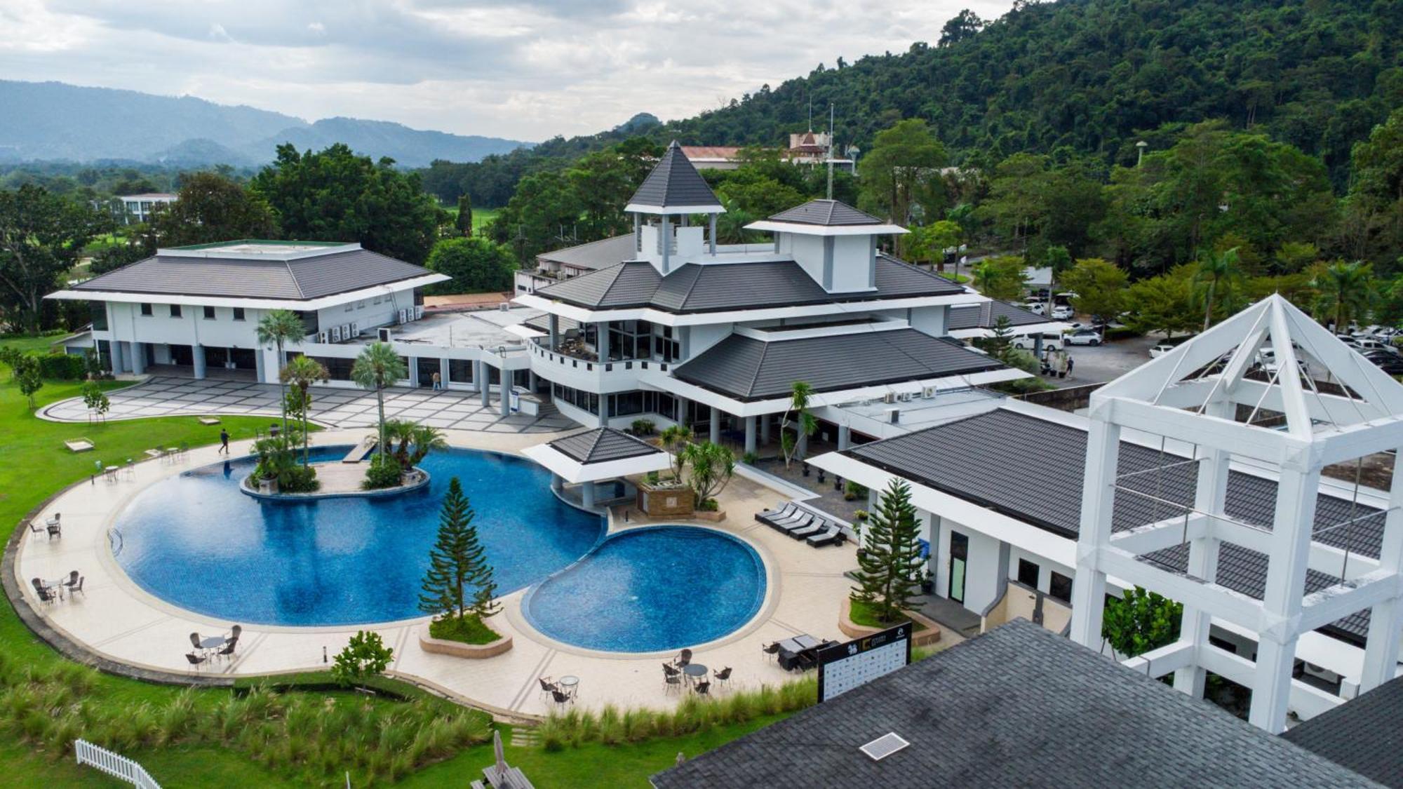 Royal Hills Golf Resort & Spa Nakhon Nayok Exterior photo